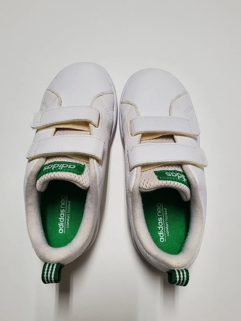 Adidas Neo Comfort Footbed Kids White w/ Green Accents Velcro Strap Sneakers 10K